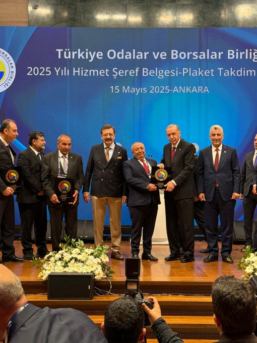 CUMHURBAŞKANI RECEP TAYYİP ERDOĞAN, BAŞKAN ARİF GÜNEŞ'E HİZMET ŞEREF BELGESİ VE PLAKET TAKDİM ETTİ 15/05/2025